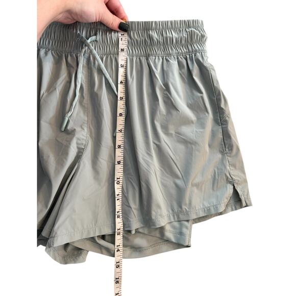 Spyder Active 2-in-1 Running Shorts Seafoam Green Women’s Medium Lightweight - Picture 8 of 8